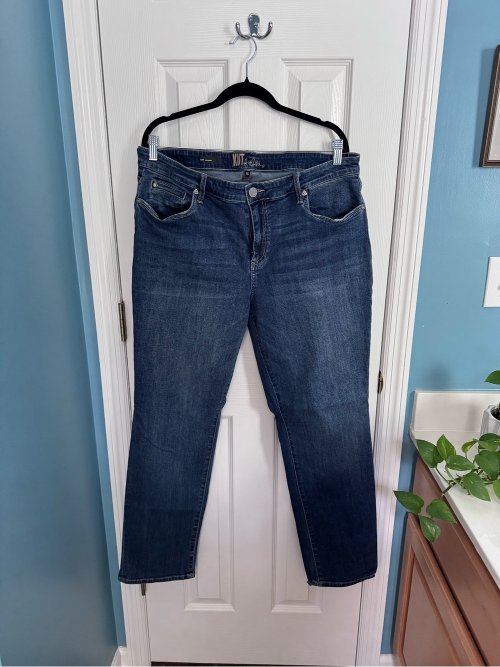 Kut from the Kloth Dark Blue Straight Leg Jeans